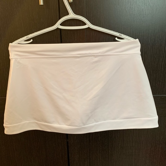 Reebok White Tennis Skirt - Picture 2 of 3